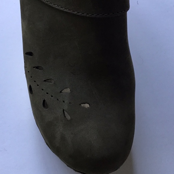 Woman Boho Olive Sage Suede Wooden Clogs size 39 - Picture 4 of 13